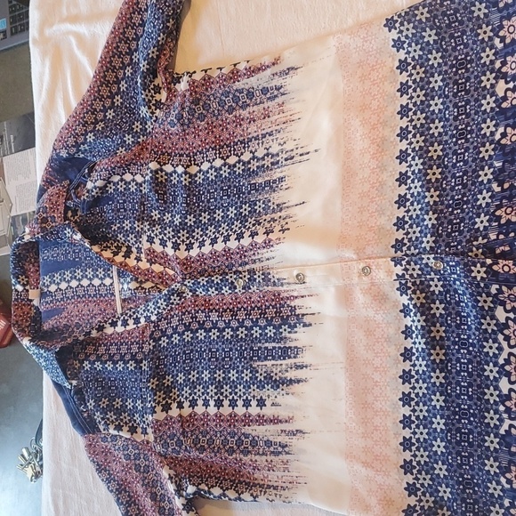 Candie's Long Sleeve Casual Vneck Button Down Sz. M Blouse Tunic - Picture 11 of 13